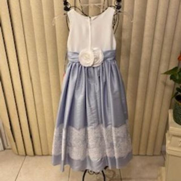 Pretty Lilac/White Taffeta & Lace Girls Formal Dress Size 6 - Picture 4 of 7